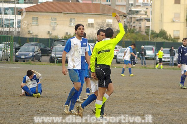 Guglielmo Falciani si rivolge al direttore di gara